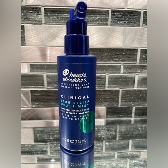 Head and Shoulders Clinical - Picture 1 of 2